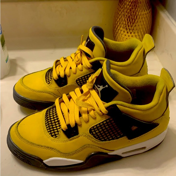 Jordan 4 lightings